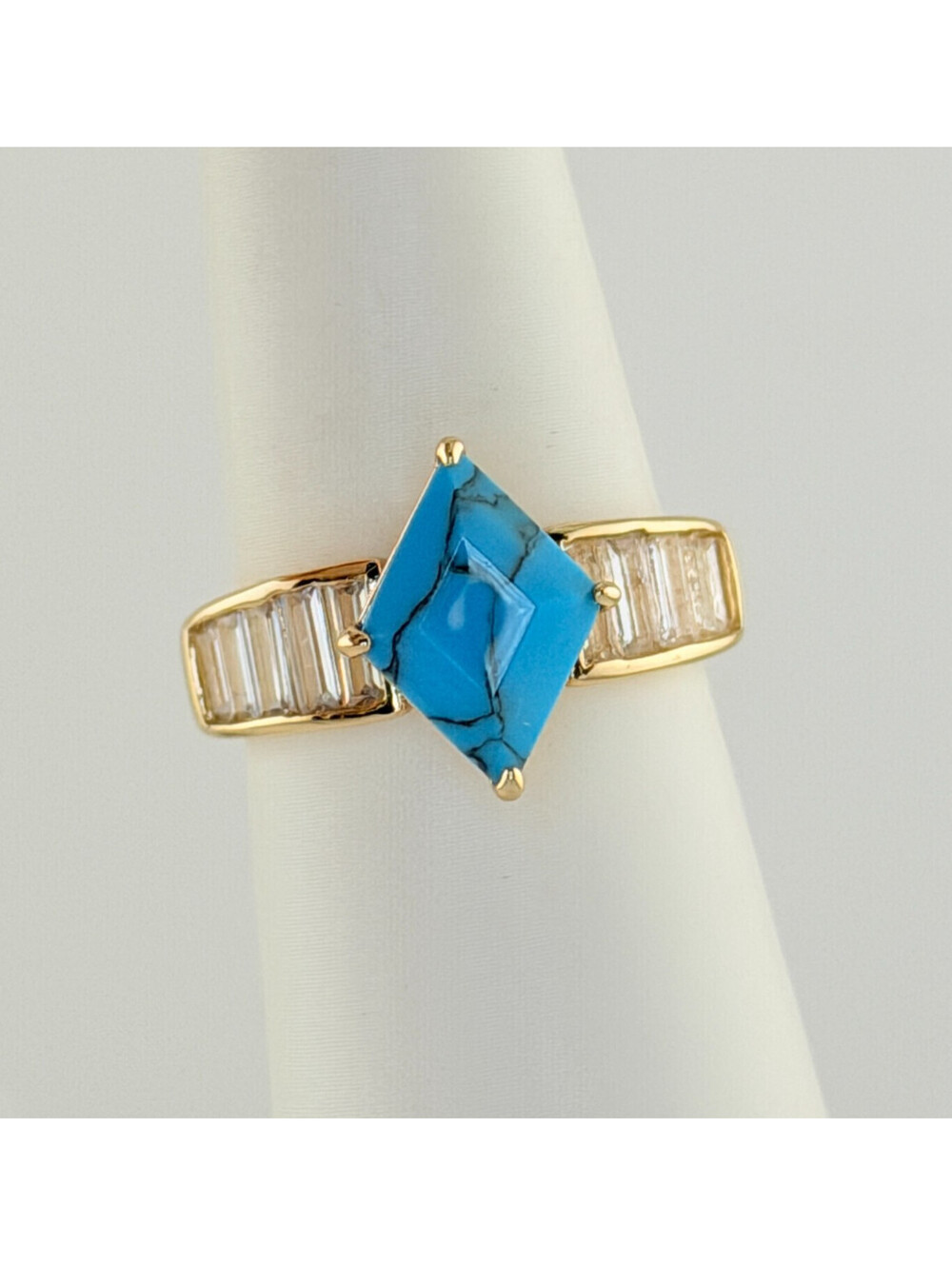 Bomb Party December Sz 10 RARE UNICORN RG39661 Turquoise on Yellow Gold